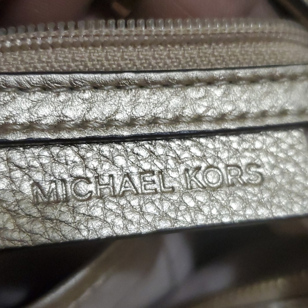 Michael Kors Handbag 👜 - Picture 11 of 15